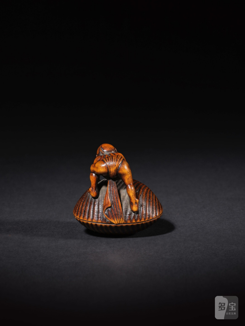 木彫根付 漁師と貝 銘「友一」 19世紀 | NETSUKE EN BOIS REPRÉSENTANT UN PÊCHEUR SUR UNE PALOURDE - 图4